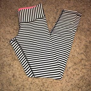 Lululemon Black whole parallel stripe leggings